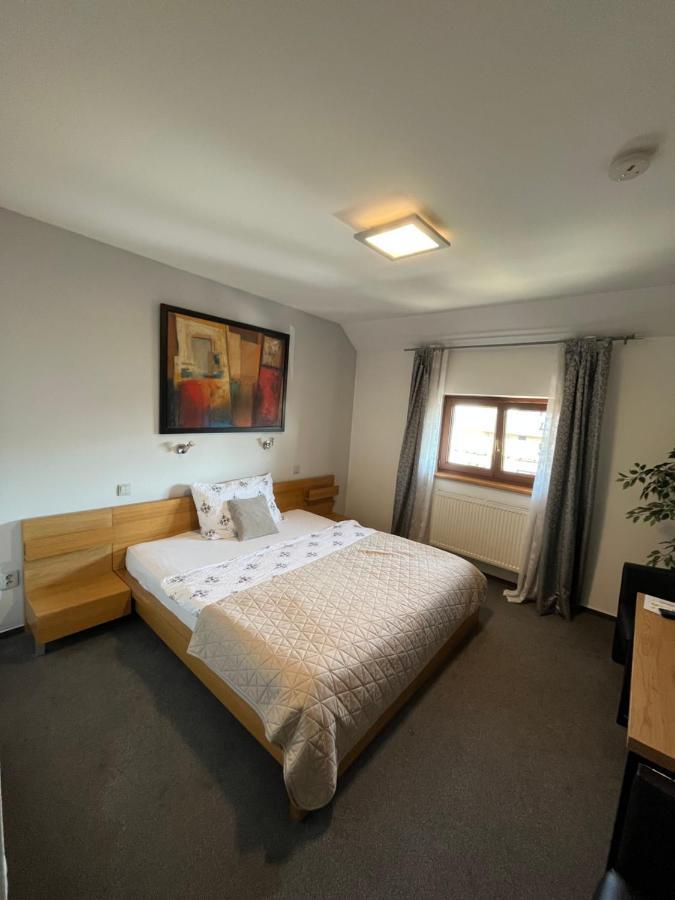 Hotel Algar Opava Luaran gambar