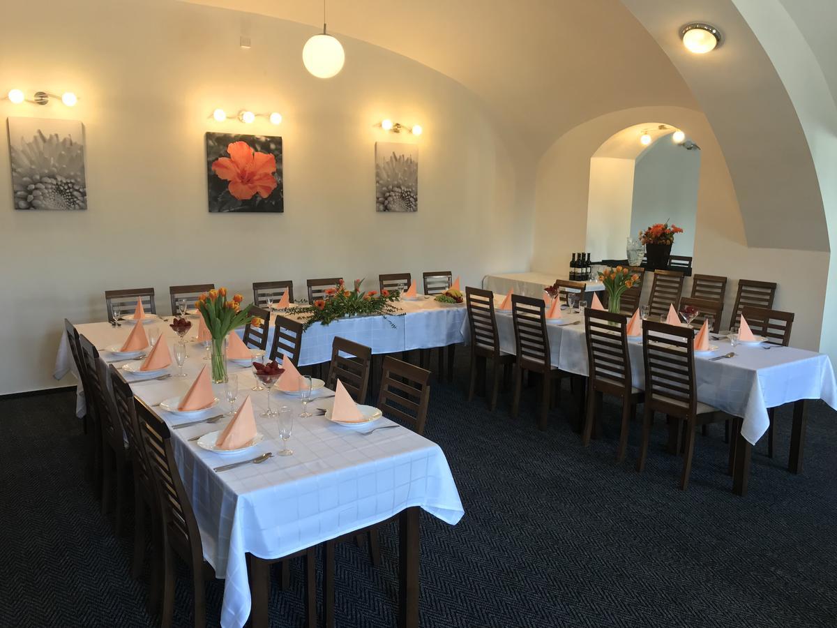 Hotel Algar Opava Luaran gambar